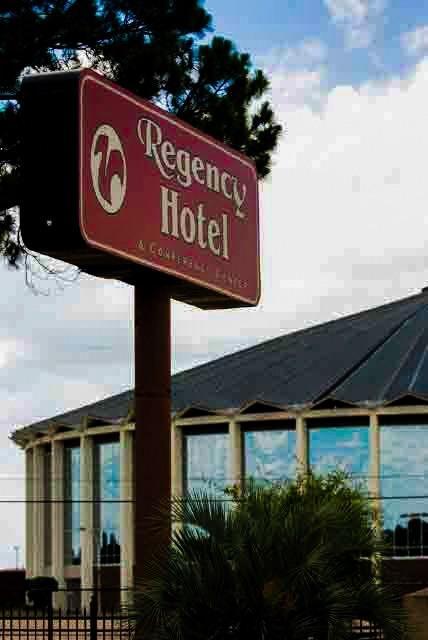 Regency Hotel & Conference Center 잭슨 외부 사진