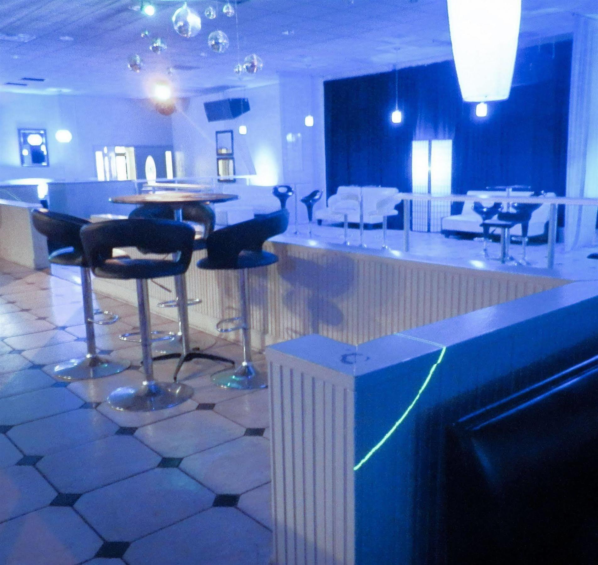 Regency Hotel & Conference Center 잭슨 외부 사진