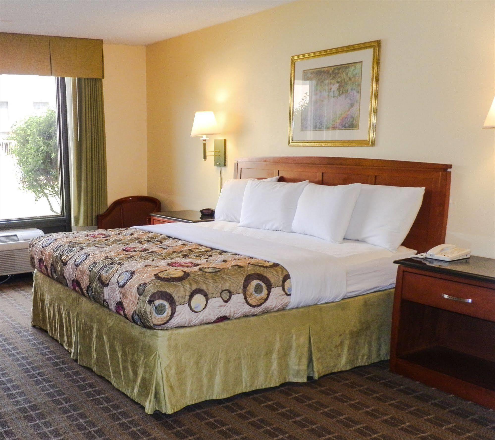 Regency Hotel & Conference Center 잭슨 외부 사진